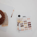 Plain.41 neutral dots